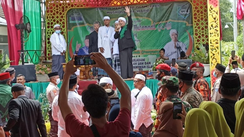 Perayaan Maulid Nabi Muhammad oleh KOMBES Cikarang, Senin (29/11/2021)/Andy Sagita