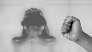 Suami Siram Istri dengan Air Keras Hingga Tewas!