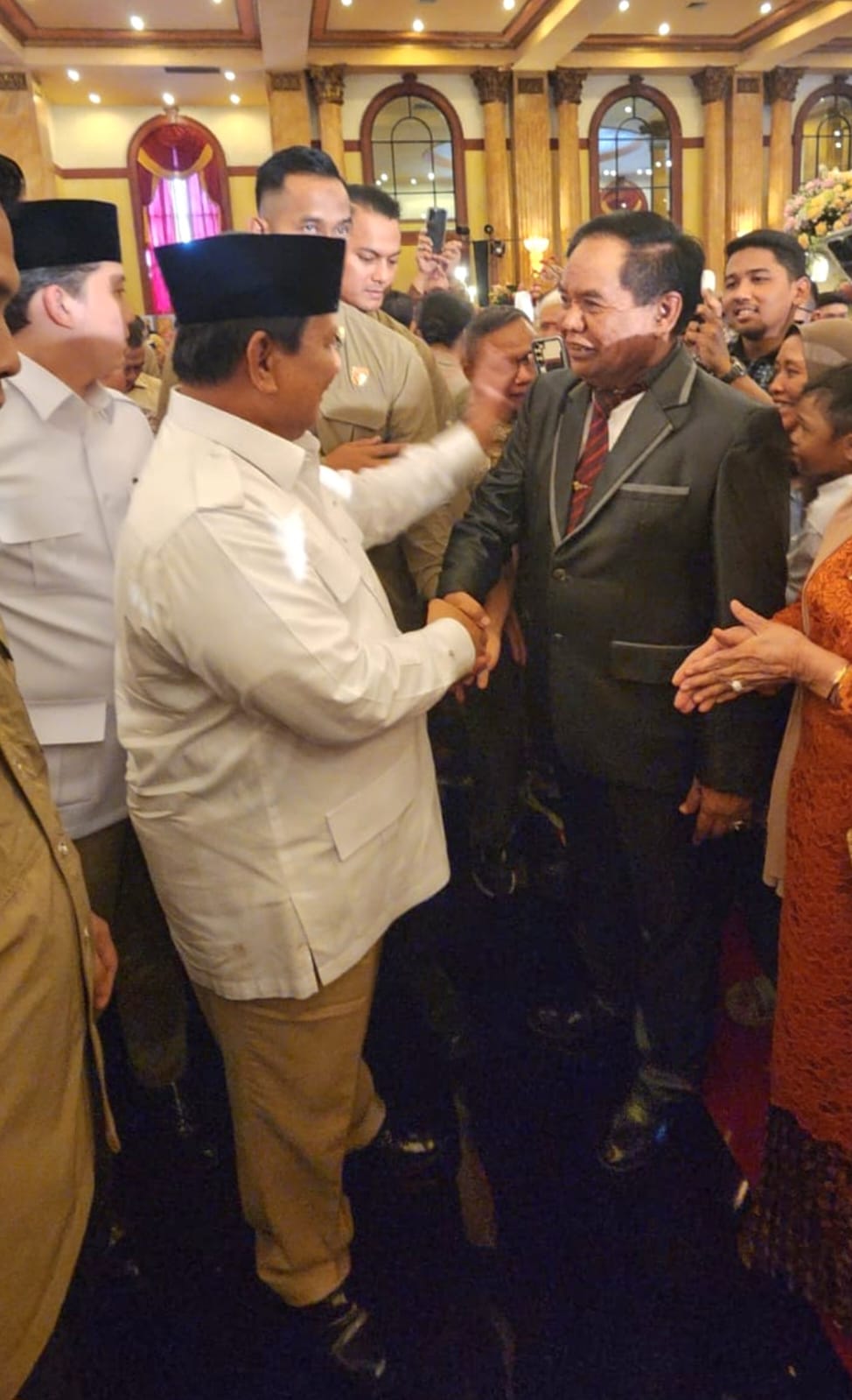 Moment Dua Tokoh Jenderal Purn Saat Bersua, Gemakan Jangan Pernah Menyerah Membela Merah Putih