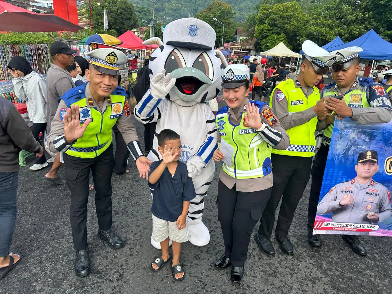 Police Art dan Samsat Keliling Warnai Car Free Day Wonogiri, Satlantas Sosialisasikan Ops Keselamatan Candi 2026